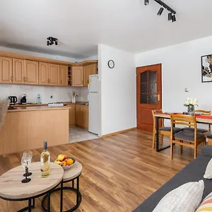 apartament-z-parkingiem-zakopane.zakopanehotels.org/